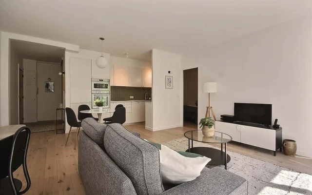 Rue Rennequin - Paris student accommodation - 2 Bedrooms Apartment