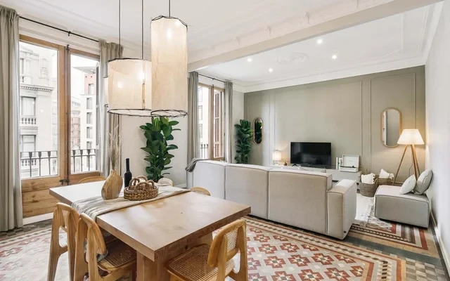 Velino - 4 bedrooms and office in Sant Antoni 1