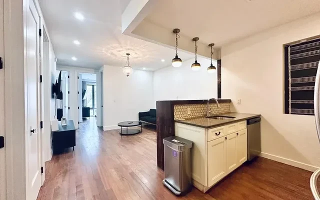 330 Starr Street, Brooklyn 2