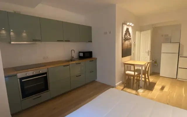 studio in Tempelhof 3