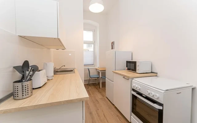 Studio Apartment 4