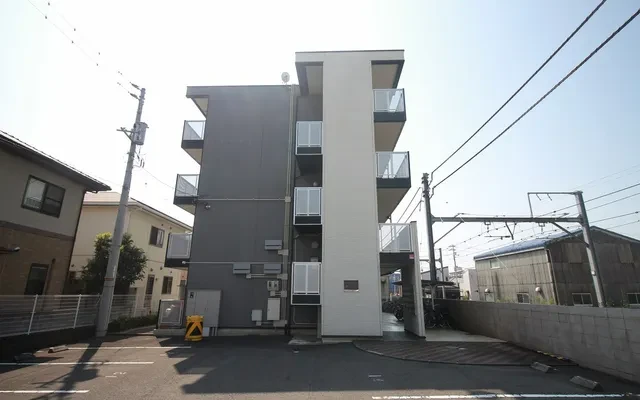 レオパレス松山保免 0