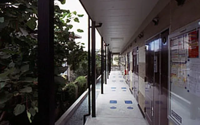 レオパレスフローラル 4