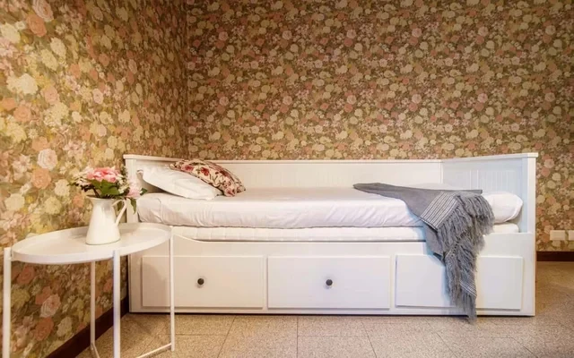 Flowers Apartment  25 4