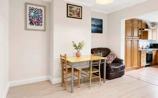 UM - YoLiving Soton - McDonald`s - Southampton student accommodation