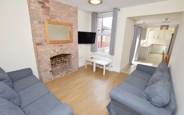 1, 2, 3, 4, Bute Avenue, NG7 1QB 3