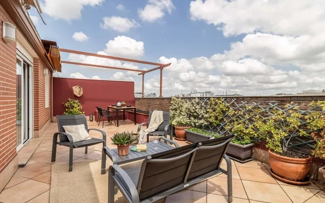 Clarac - 2 bedrooms and terrace in Azca 0