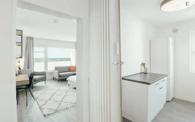 Charming 3-bedroom apartment near the Pichelsberg train station 2