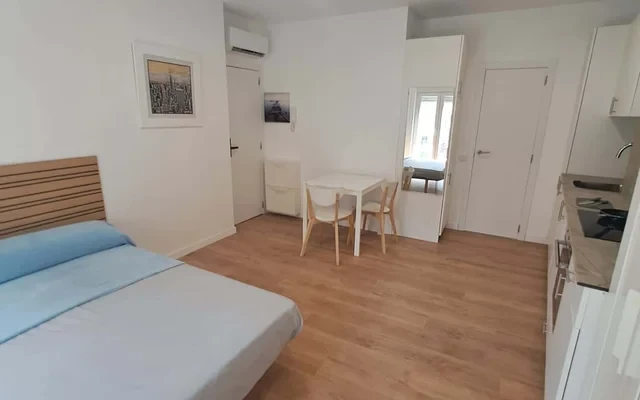 Calle Gaspar Aguilar 1