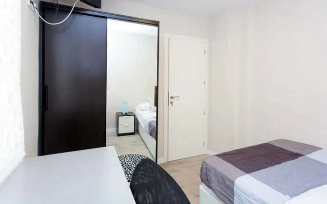 Calle de Andres Borrego Madrid 28004 Spain 2
