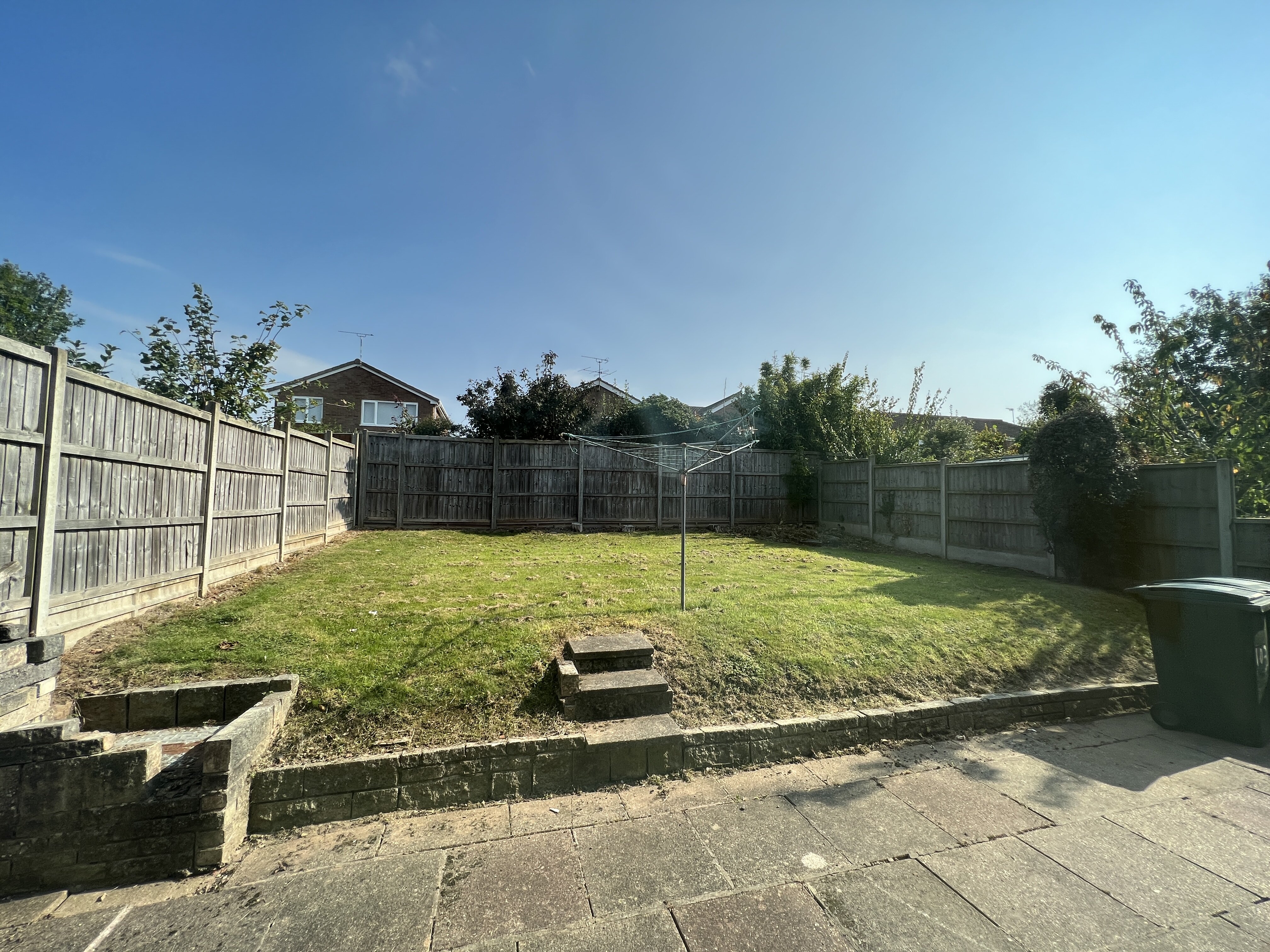 103 De Montfort Way