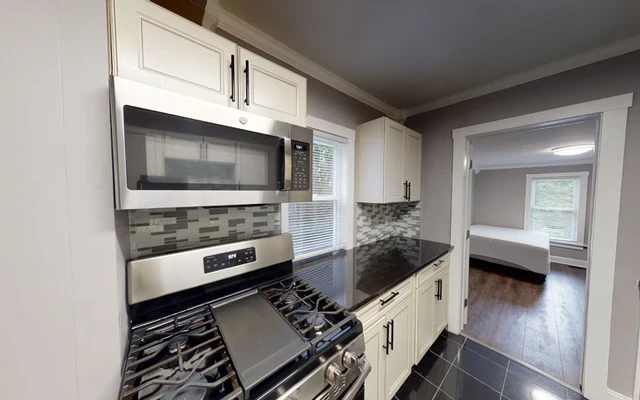 124 Lorraine Avenue 3