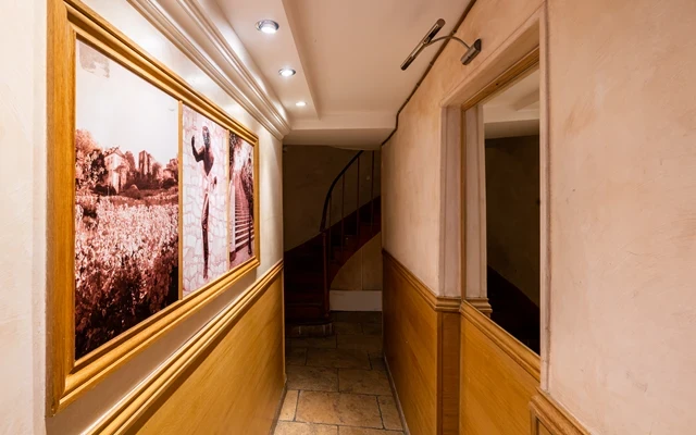 Burgundy Apartment 4