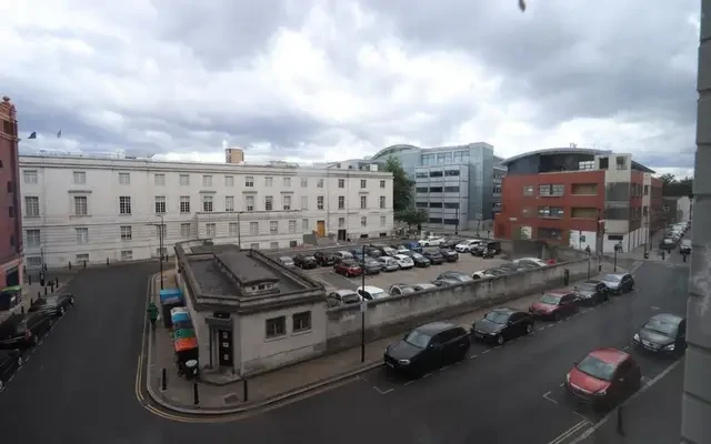 apartment in Hackney 1