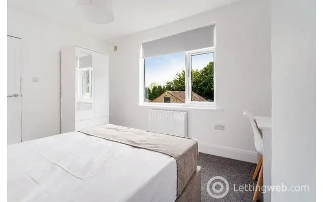 Forest Road, Fishponds, Bristol, BS16 3ST, Bristol, England 3
