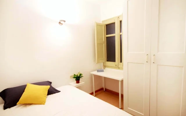 Carrer de Muntaner Barcelona 08022 Spain 4