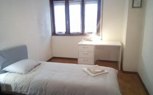 apartment near Rua Marquês Sá da Bandeira - Vila Nova de Gaia student accommodation - Very cosy single bedroom near to ISPGAYA