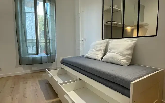 Issy-les-Moulineaux 92e·17m²·F1·Studio·With furniture 0