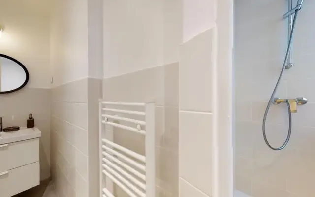 Inviting single ensuite bedroom in Rosny-sous-Bois - Paris student accommodation - Single bedroom