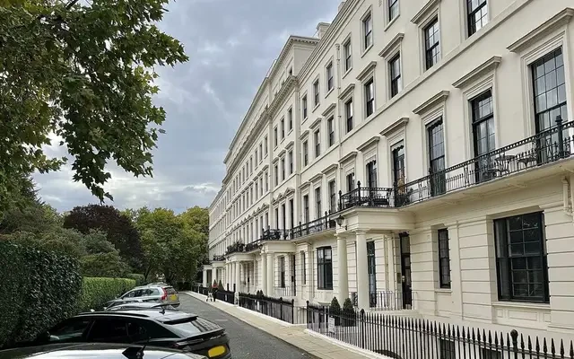 Hyde Park Gardens 10585# 2