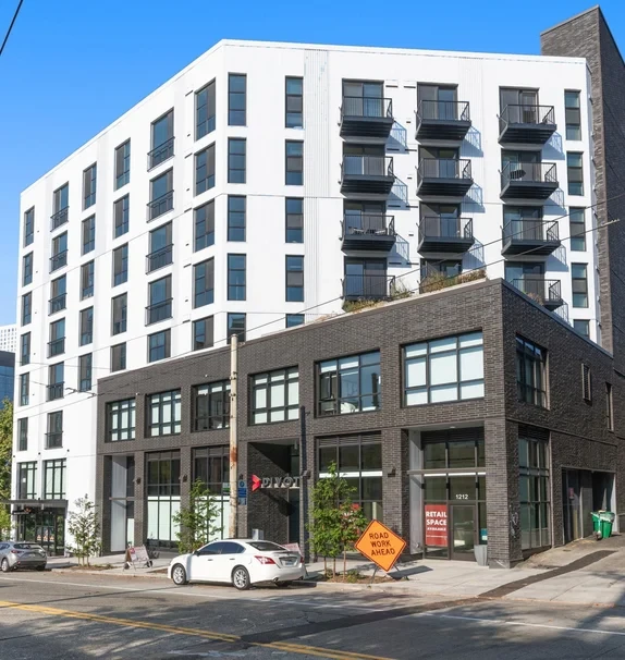Pivot Apartments