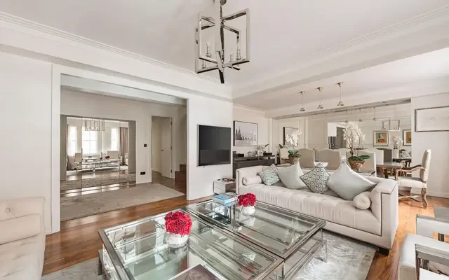 Shelton House, Sloane Street, London, SW1X 9QN 2
