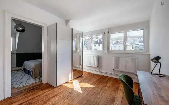 Tidy single bedroom in Feuerbach 0