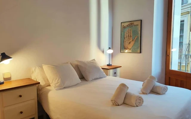 Bright 2BR Apt in Pl. Catalunya - Rambla D 3