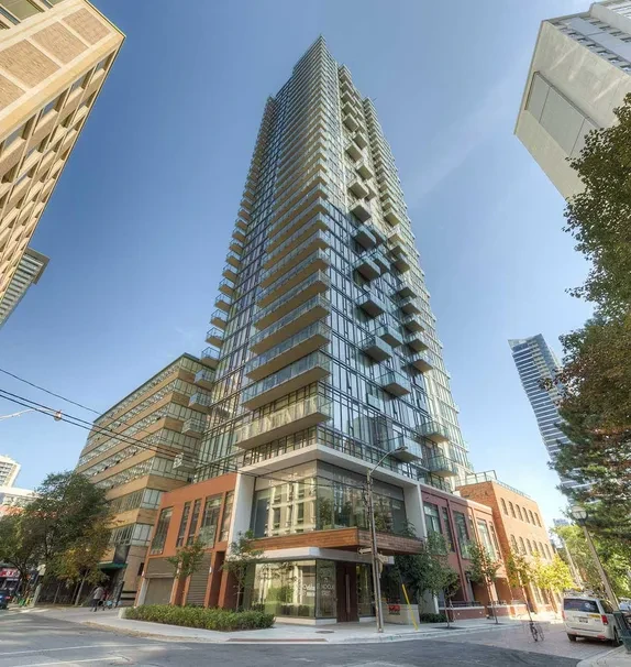 Nicholas Residences(75 St Nicholas)