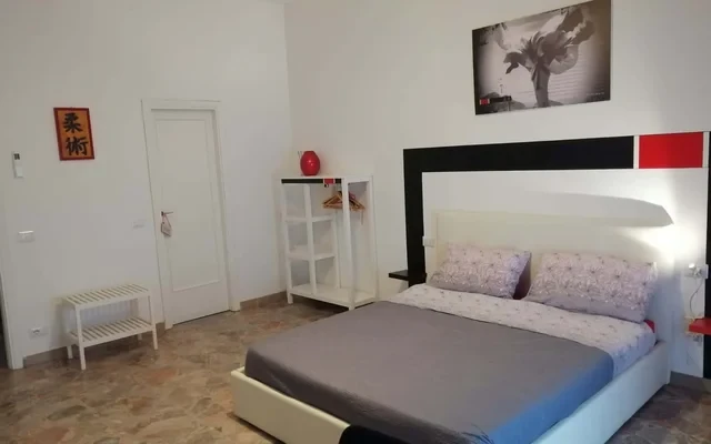 Appartamento con due camere con bagno privato in Via Antonio del Pollaiolo a Firenze 2