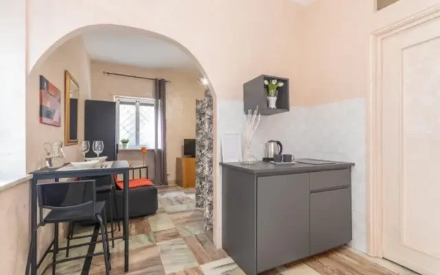 studio near Via Rivara 4