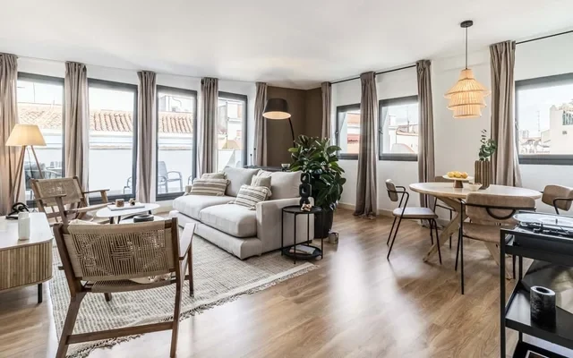 Dono - 3 bedrooms apartment in Chueca 1