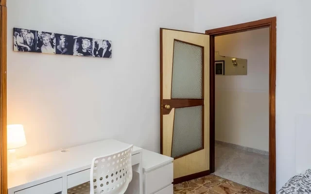 VIA CONCHETTA 2 <br> PRIVATE ROOM S1 3