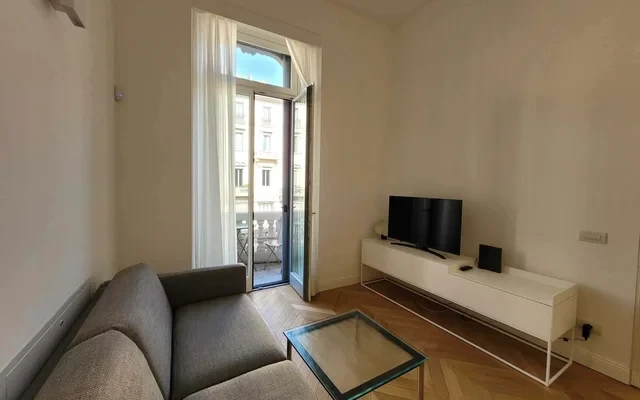One-Bedroom Apartment | Via Quintino Sella | Sempione Area 4