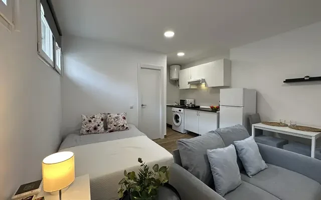 studio in San Isidro (Latina) 1