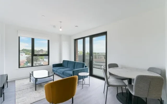 LH-Pullman House 0
