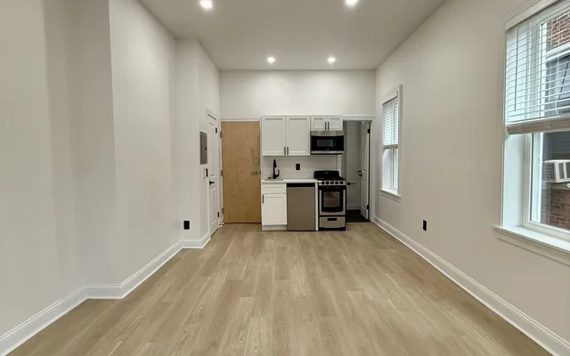 UCA - 3935 Pine Street 3