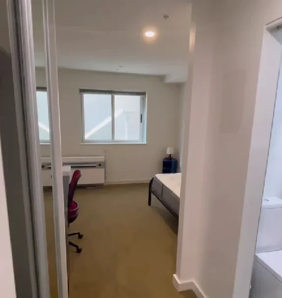 945 Dandenong Road