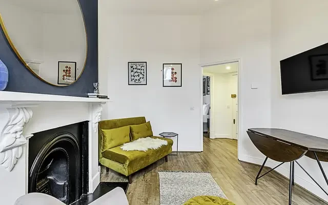 Shepherds Bush Road 12509# 4