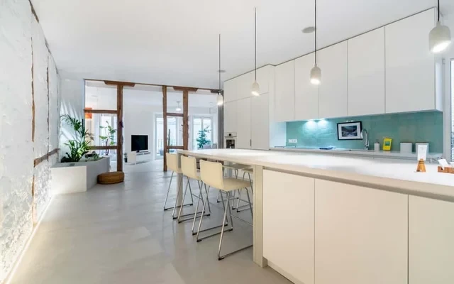 Spacious and bright -3Bedrooms 2Bathrooms-Malasana 4