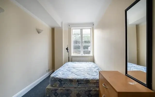 Balham High Road, London, SW17 7JY 3