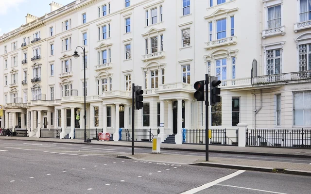 Fifty One London 3