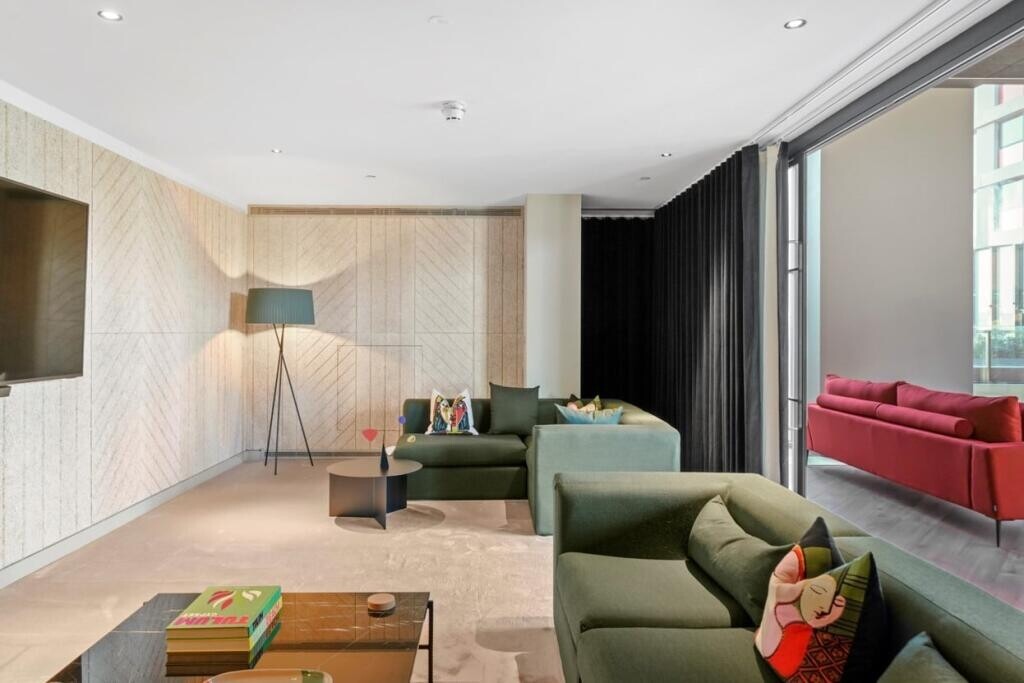 LH-Portlands Place 3