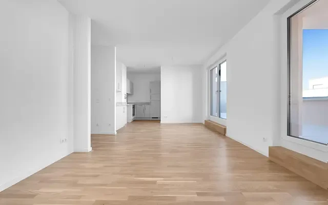 Unfurnished 1-bedroom apartment with two terraces close to Spreepark 3