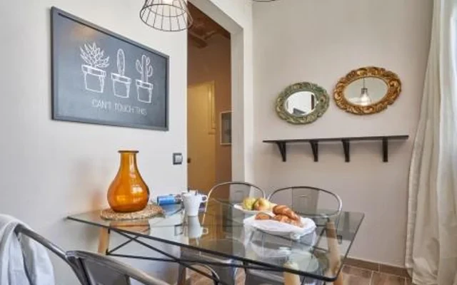 Great 2 bedroom flat with balcony in Sants, near Plaza Espana 0