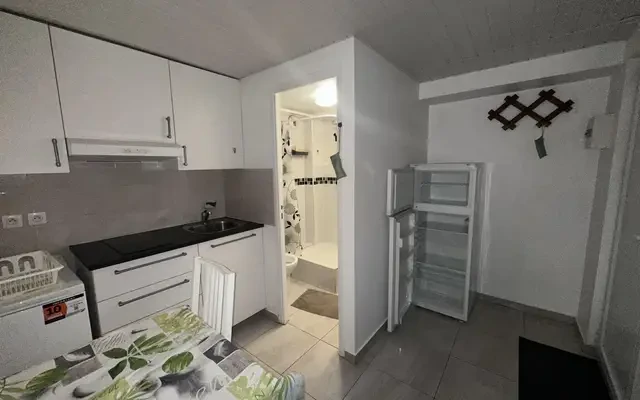 Ivry-sur-Seine 94e·18m²·F1·Studio·With furniture 3