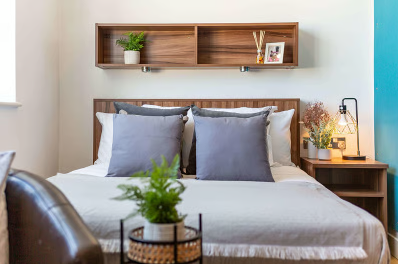 Medium Studio – Limited View