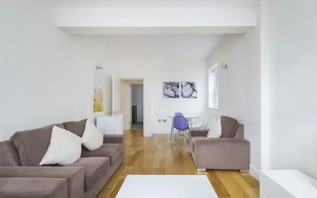 Minories, London, EC3N 1NT 0