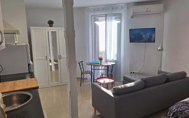 Apartment in Calle Regina, Sevilla for 45 m² 3