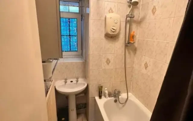 Tiverton Street 30004# 1